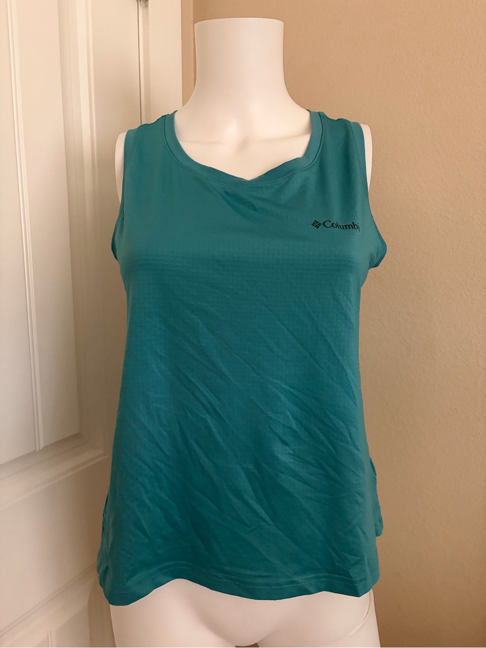 Columbia Turquoise Blue Sleeveless Tank